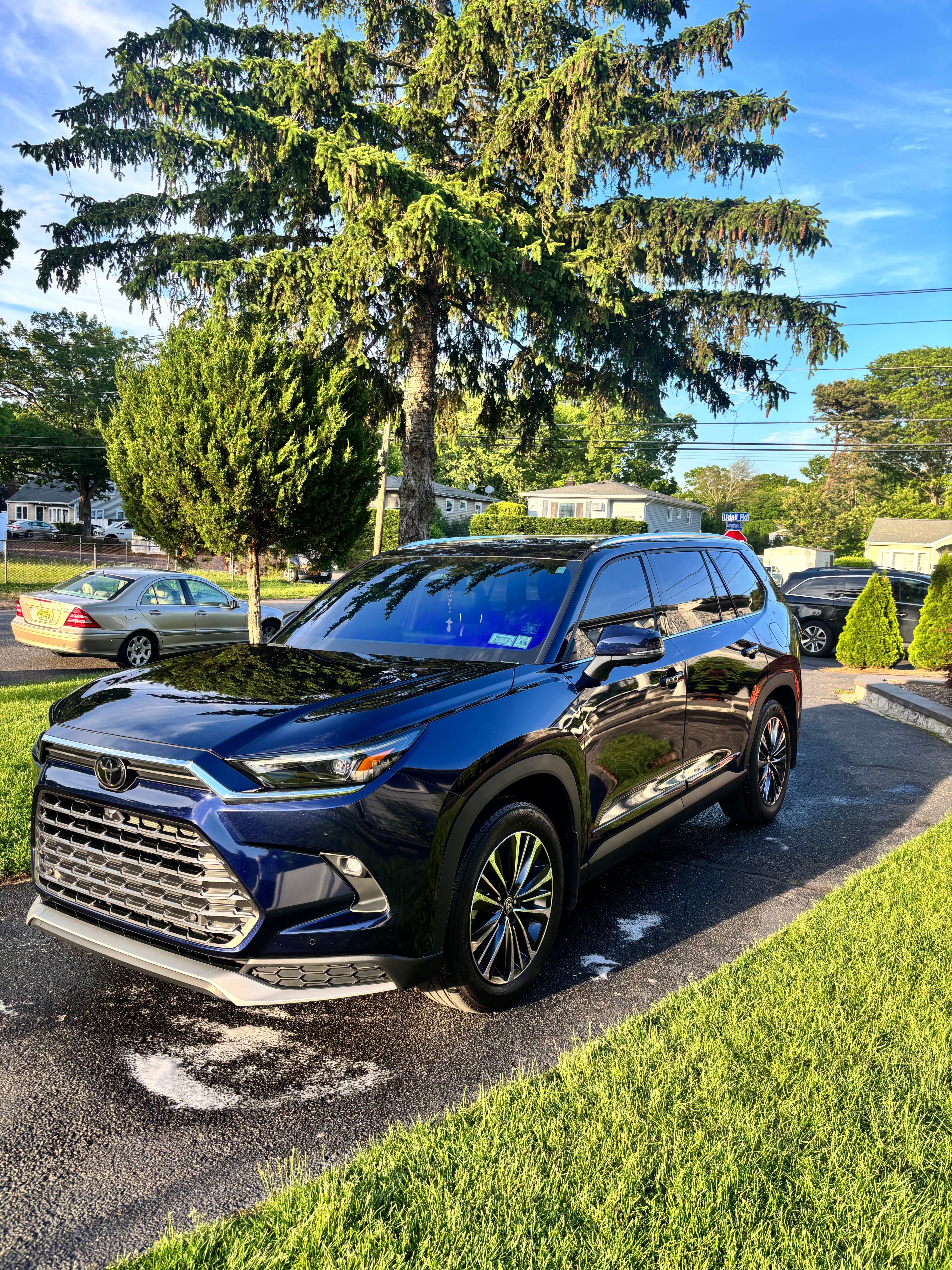 White Scion vehicle detailing